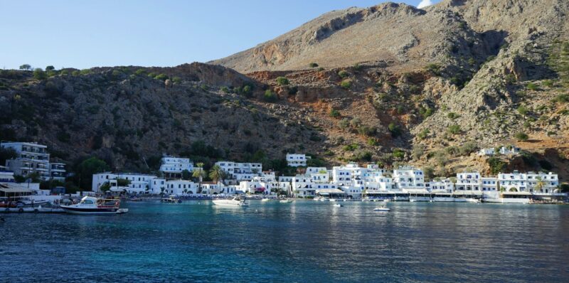 loutro grece crete village blanc