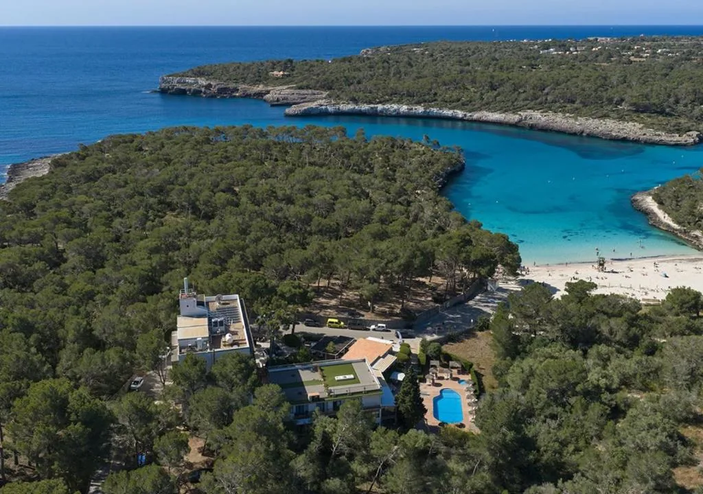 Hotel Playa Mondrago