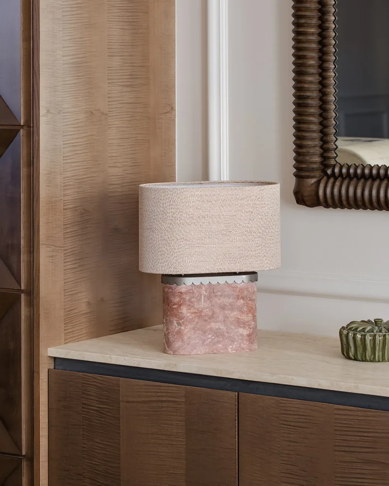 Lampe Hera en travertin rose, marque Talka