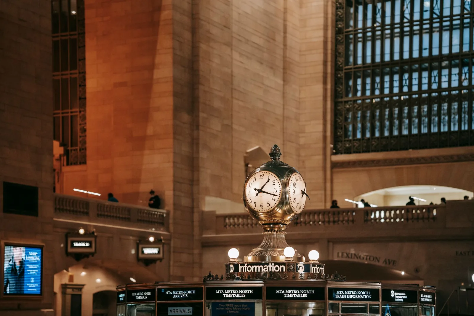 L'intérieur Beaux-Arts de Grand Central Terminal et son horloge