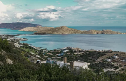 Le golfe d'Elounda et la péninsule de Spinalonga, côté Kolokytha