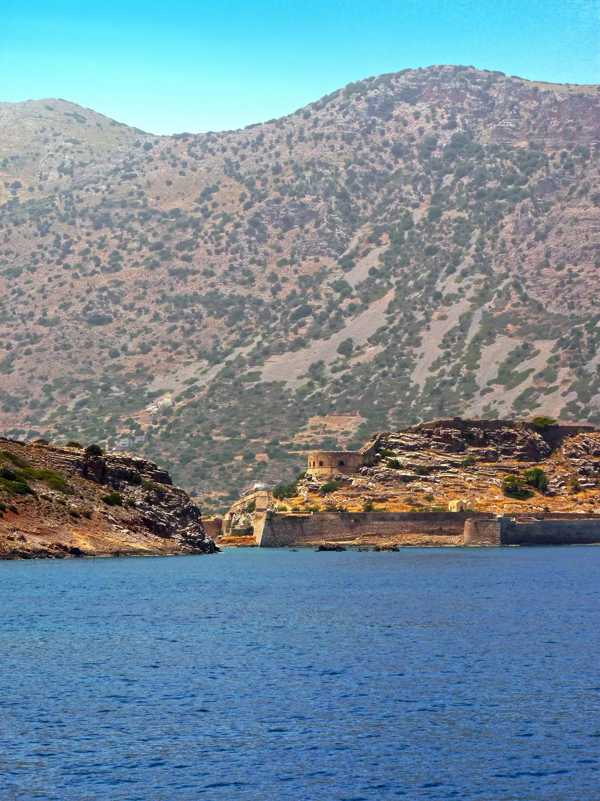 L'île de Spinalonga et sa forteresse dans le golfe d'Elounda